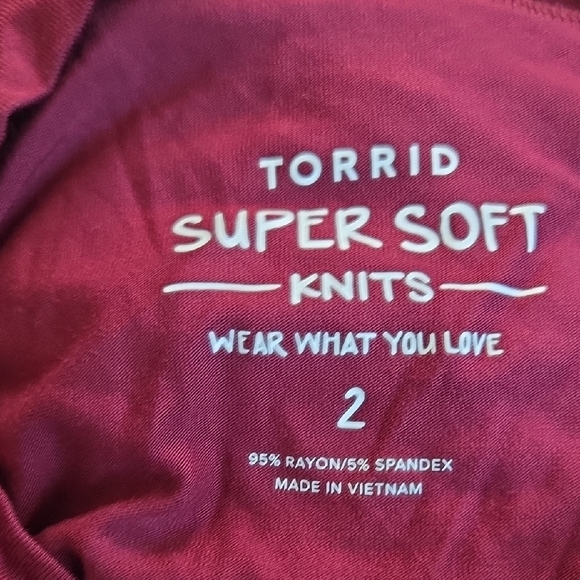 Torrid Women's Burgundy Cold Shoulder Cut Out Top - Picture 5 of 6